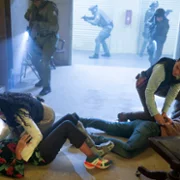 Will Trent - galeria zdjęć - filmweb