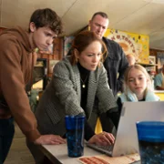 Will Trent - galeria zdjęć - filmweb
