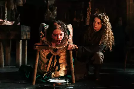 Brzydka siostra - galeria zdjęć - filmweb
