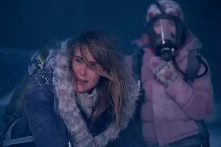 Moonfall - galeria zdjęć - filmweb