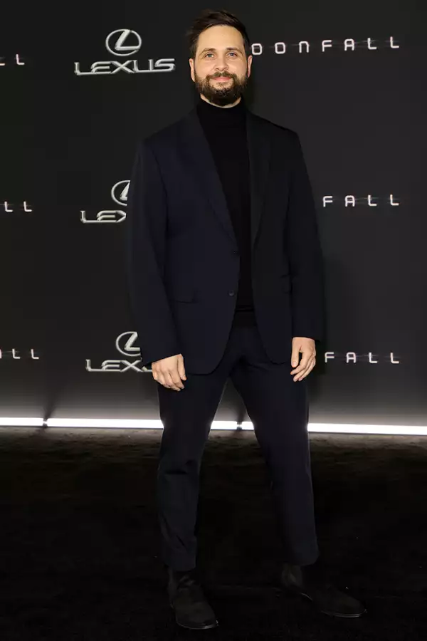 Moonfall - galeria zdjęć - filmweb