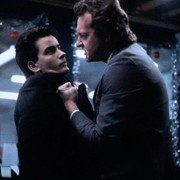 Ziemia poza prawem - galeria zdjęć - filmweb