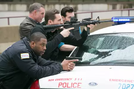 Chicago P.D. - galeria zdjęć - filmweb