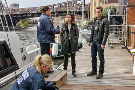 Chicago P.D. - galeria zdjęć - filmweb