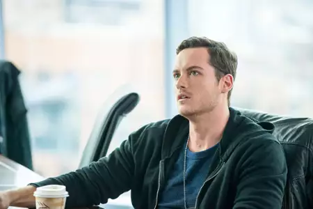 Chicago P.D. - galeria zdjęć - filmweb