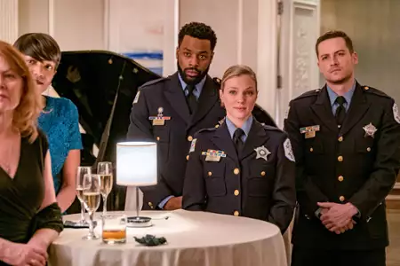 Chicago P.D. - galeria zdjęć - filmweb
