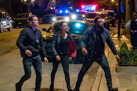 Chicago P.D. - galeria zdjęć - filmweb