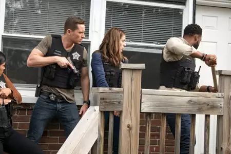 Chicago P.D. - galeria zdjęć - filmweb