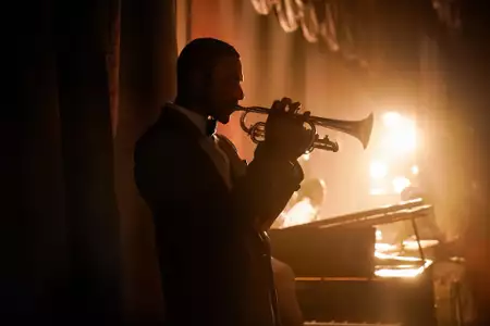 Blues jazzmana - galeria zdjęć - filmweb