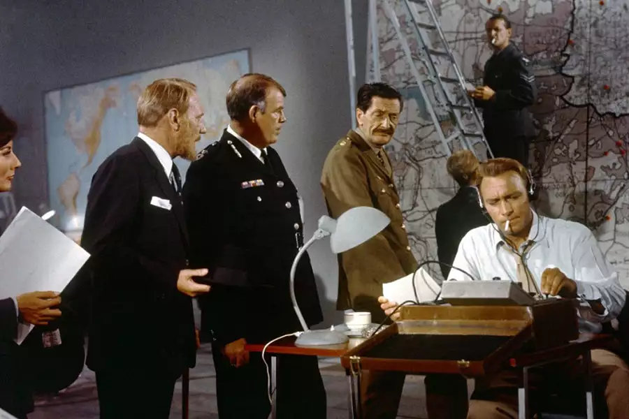 Agent o dwóch twarzach - galeria zdjęć - filmweb