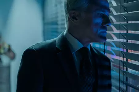 Konsultant - galeria zdjęć - filmweb