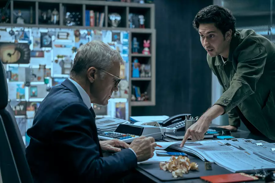 Konsultant - galeria zdjęć - filmweb