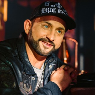 Reżyser Patryk Warga
