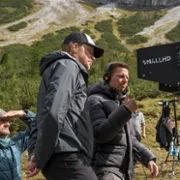 Jedz, m&oacute;dl się, szczekaj - galeria zdjęć - filmweb