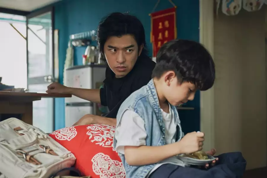 Wielki mały kłopot - galeria zdjęć - filmweb