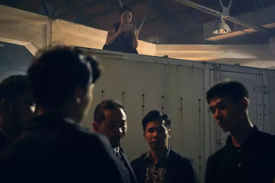 Wielki mały kłopot - galeria zdjęć - filmweb