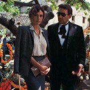 Pod wulkanem - galeria zdjęć - filmweb