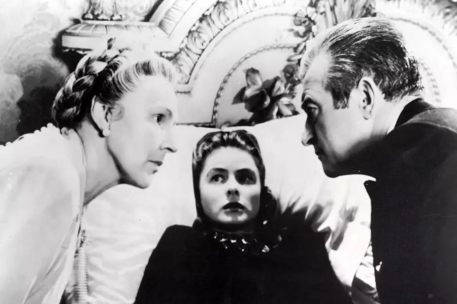 Osławiona - galeria zdjęć - filmweb
