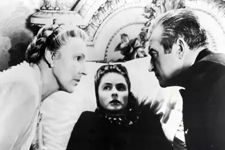 Osławiona - galeria zdjęć - filmweb