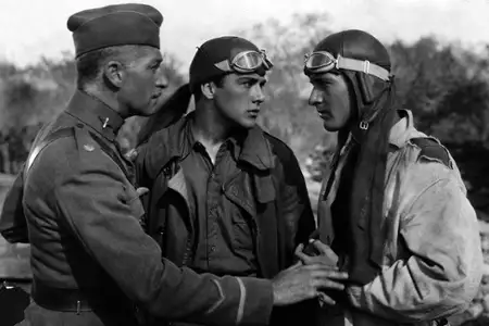 Skrzydła - galeria zdjęć - filmweb