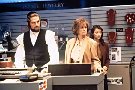 Obcy wśród nas - galeria zdjęć - filmweb