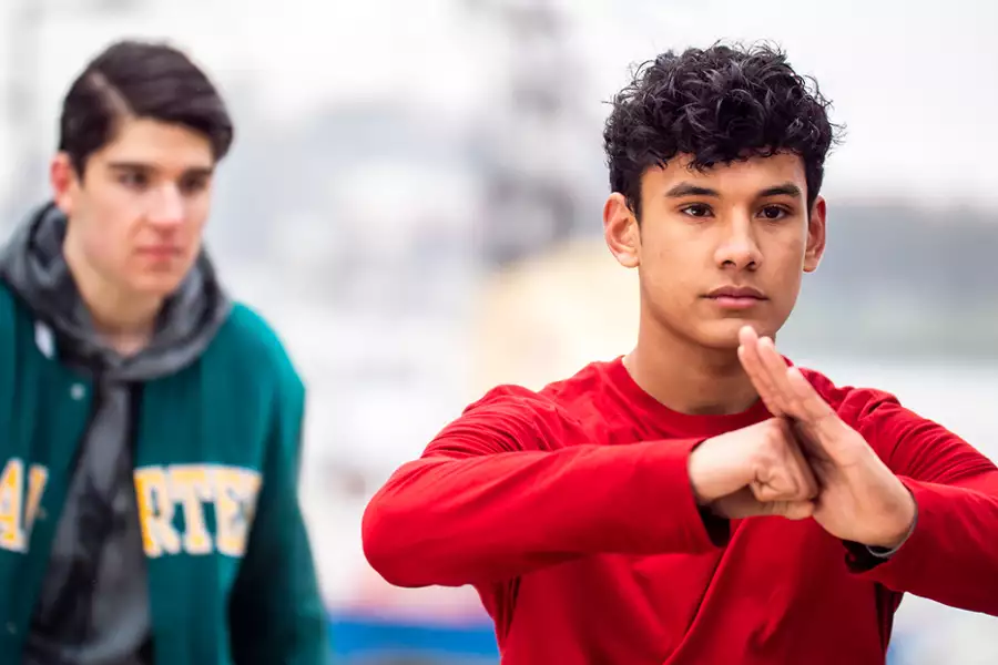 Taniec lwa - galeria zdjęć - filmweb