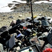Stranded: I've Come from a Plane That Crashed on the Mountains - galeria zdjęć - filmweb