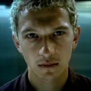 Proud - galeria zdjęć - filmweb