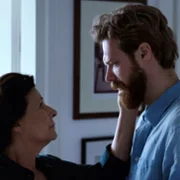 Proud - galeria zdjęć - filmweb