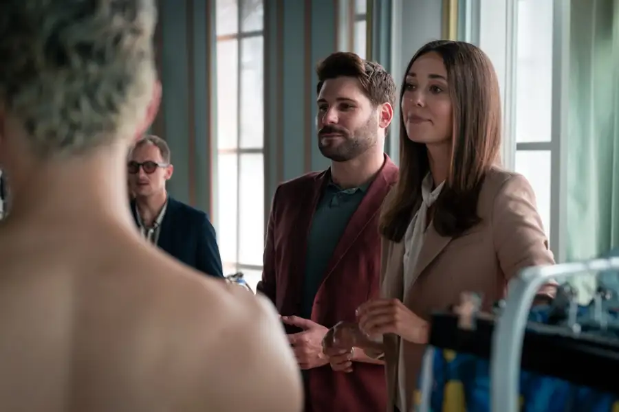 Proud - galeria zdjęć - filmweb