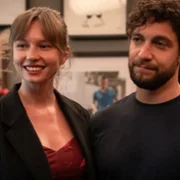 Proud - galeria zdjęć - filmweb