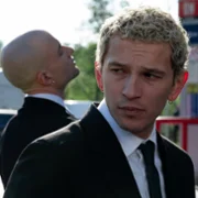 Proud - galeria zdjęć - filmweb