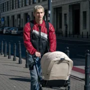 Proud - galeria zdjęć - filmweb