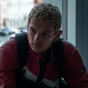 Proud - galeria zdjęć - filmweb