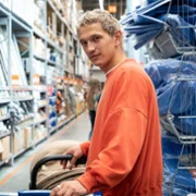 Proud - galeria zdjęć - filmweb