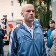Proud - galeria zdjęć - filmweb