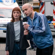 Proud - galeria zdjęć - filmweb