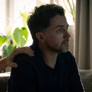 Proud - galeria zdjęć - filmweb