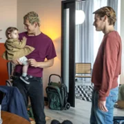 Proud - galeria zdjęć - filmweb