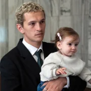 Proud - galeria zdjęć - filmweb