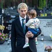 Proud - galeria zdjęć - filmweb