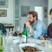 Proud - galeria zdjęć - filmweb