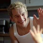 Proud - galeria zdjęć - filmweb