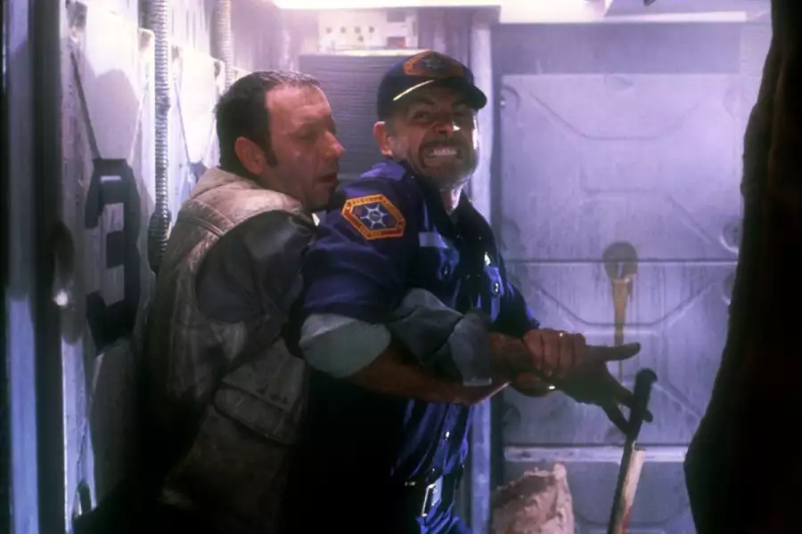 Odległy ląd - galeria zdjęć - filmweb