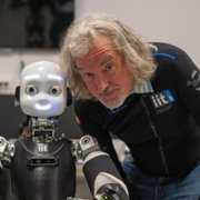 James May: Nasz człowiek w... - galeria zdjęć - filmweb