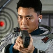 Moo-Saeng Lee w The Silent Sea