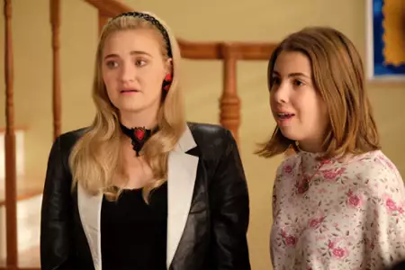 Schooled - galeria zdjęć - filmweb