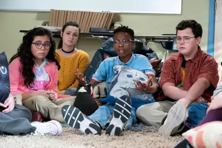 Schooled - galeria zdjęć - filmweb