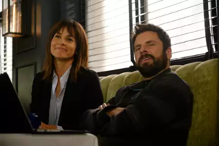 A Million Little Things - galeria zdjęć - filmweb