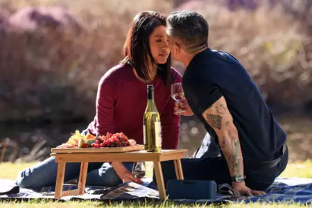 A Million Little Things - galeria zdjęć - filmweb